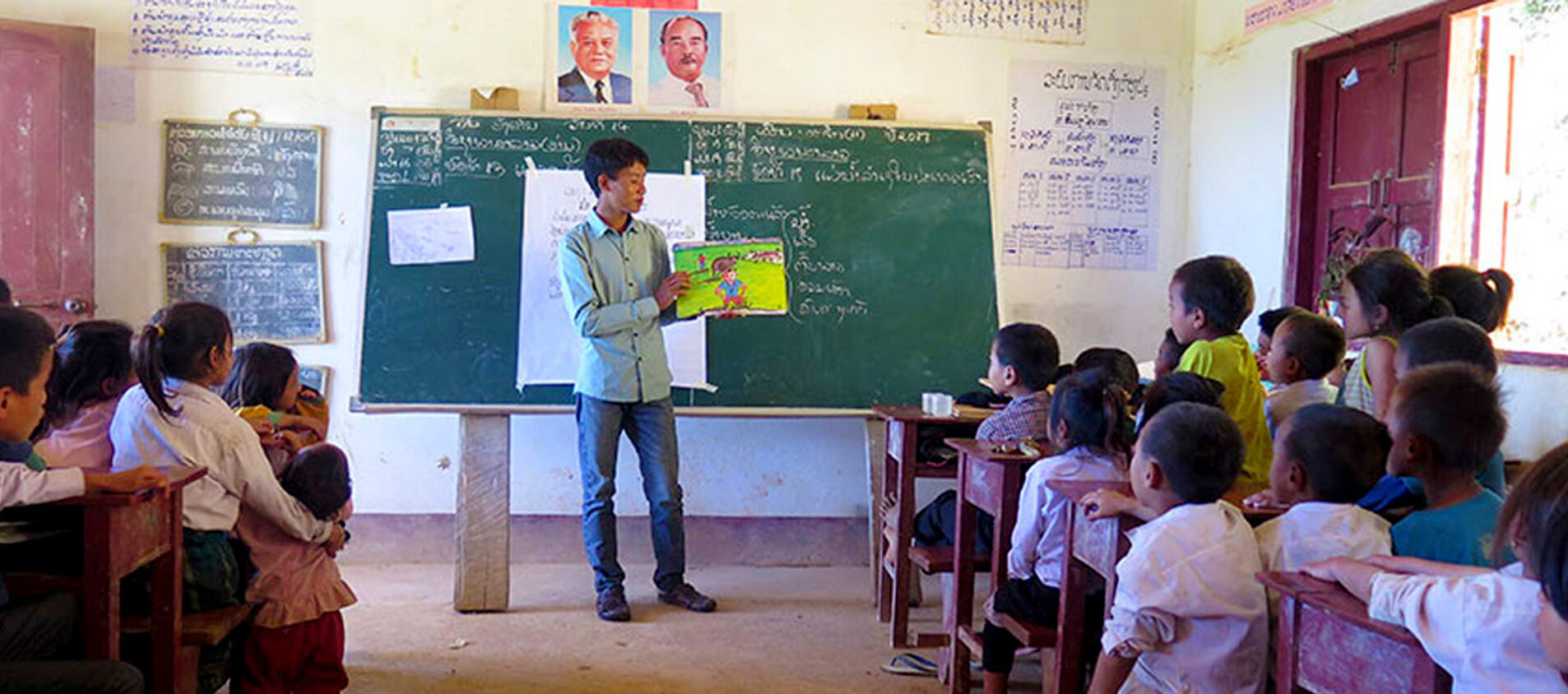 Somai besöker skolor med sagor och berättelser som handlar om det egna folket, Rshi.